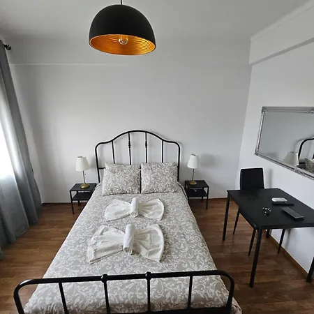 Village Gh سينترا