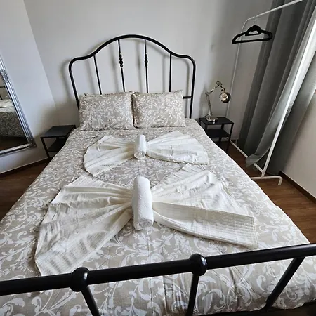 Village Gh بيت ضيافة سينترا