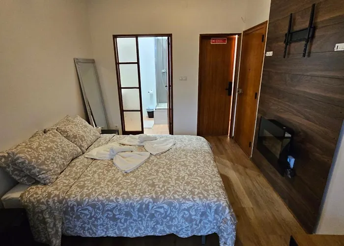 Village Gh Πανσιόν